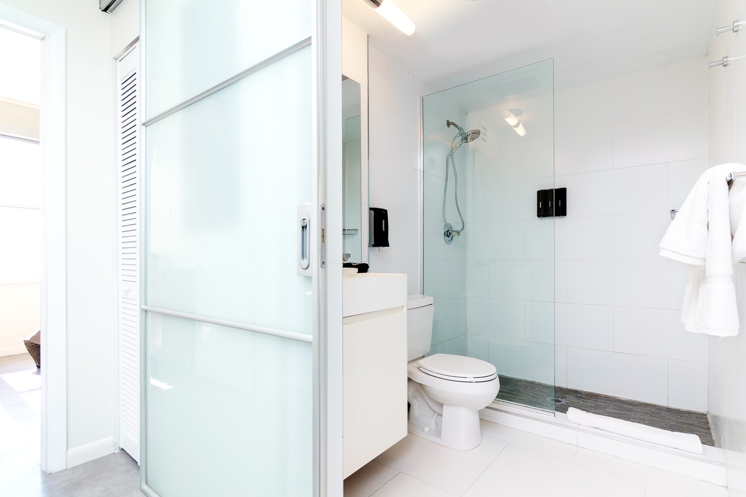 Franklin Suites South Beach suite bathroom